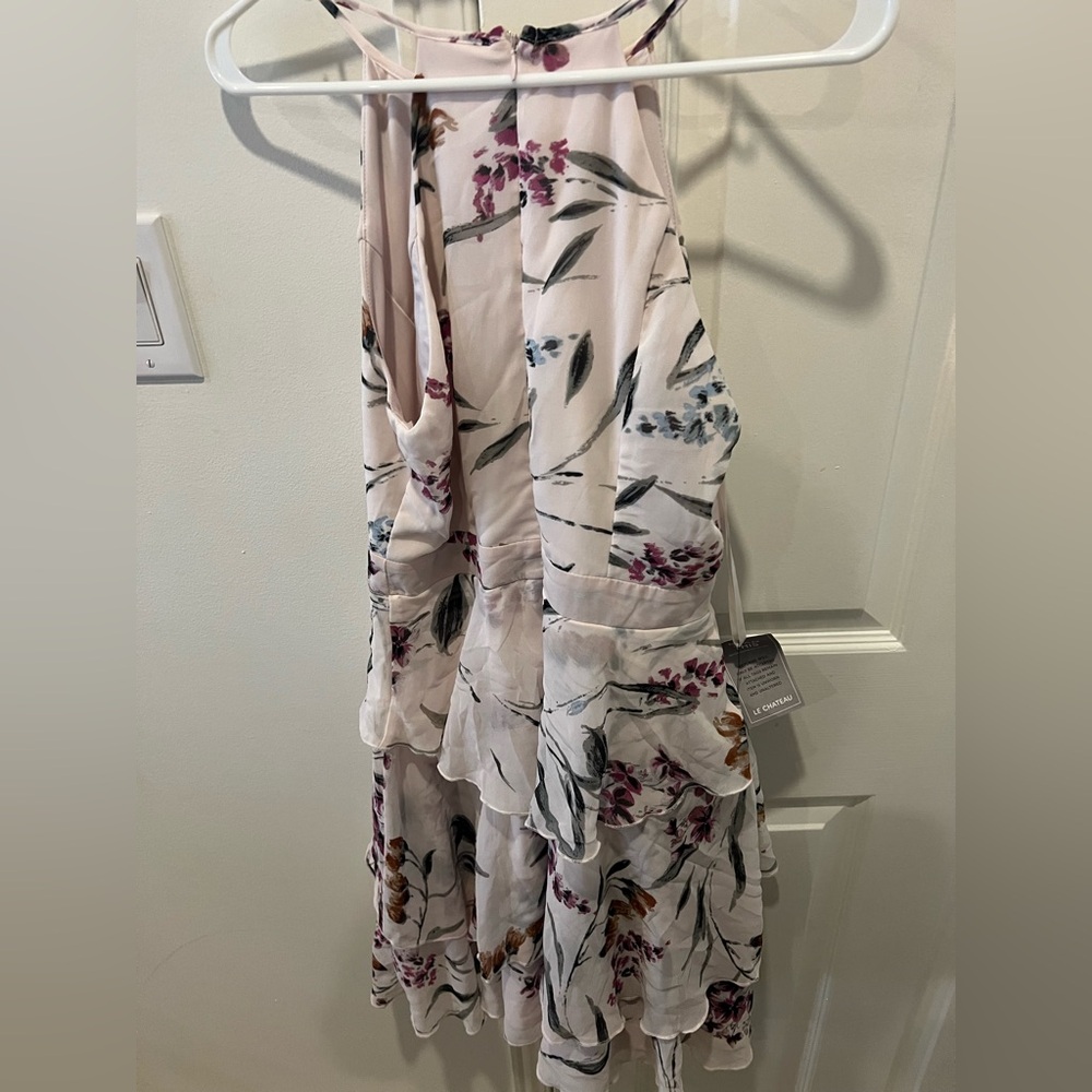 New with tags Le Chateau floral dress - Size Small